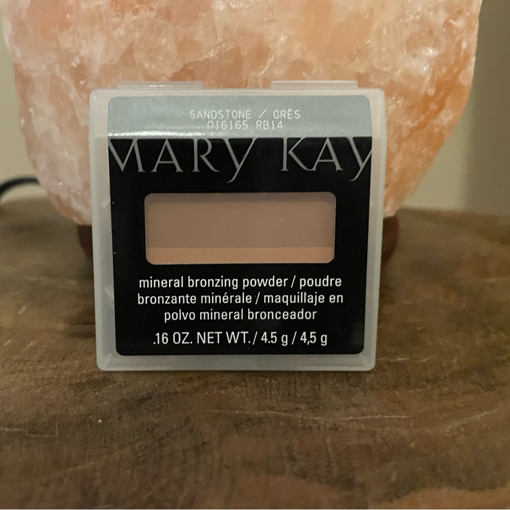 Mary Kay mineral bronzing powder. Share: Sandstone.
